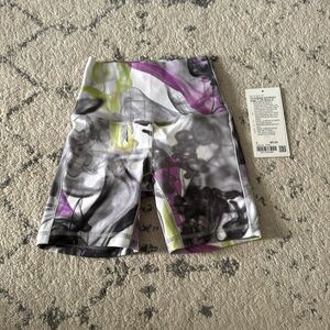 Lululemon Throwback Print Align High-Rise Short 6"